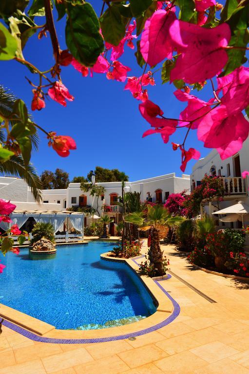 Polikandia Hotel Folégandros Exterior foto