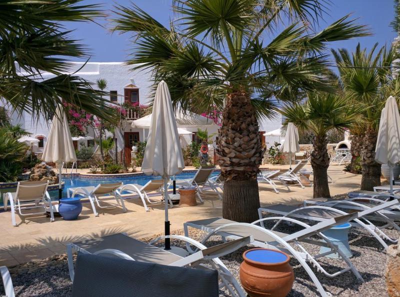 Polikandia Hotel Folégandros Exterior foto