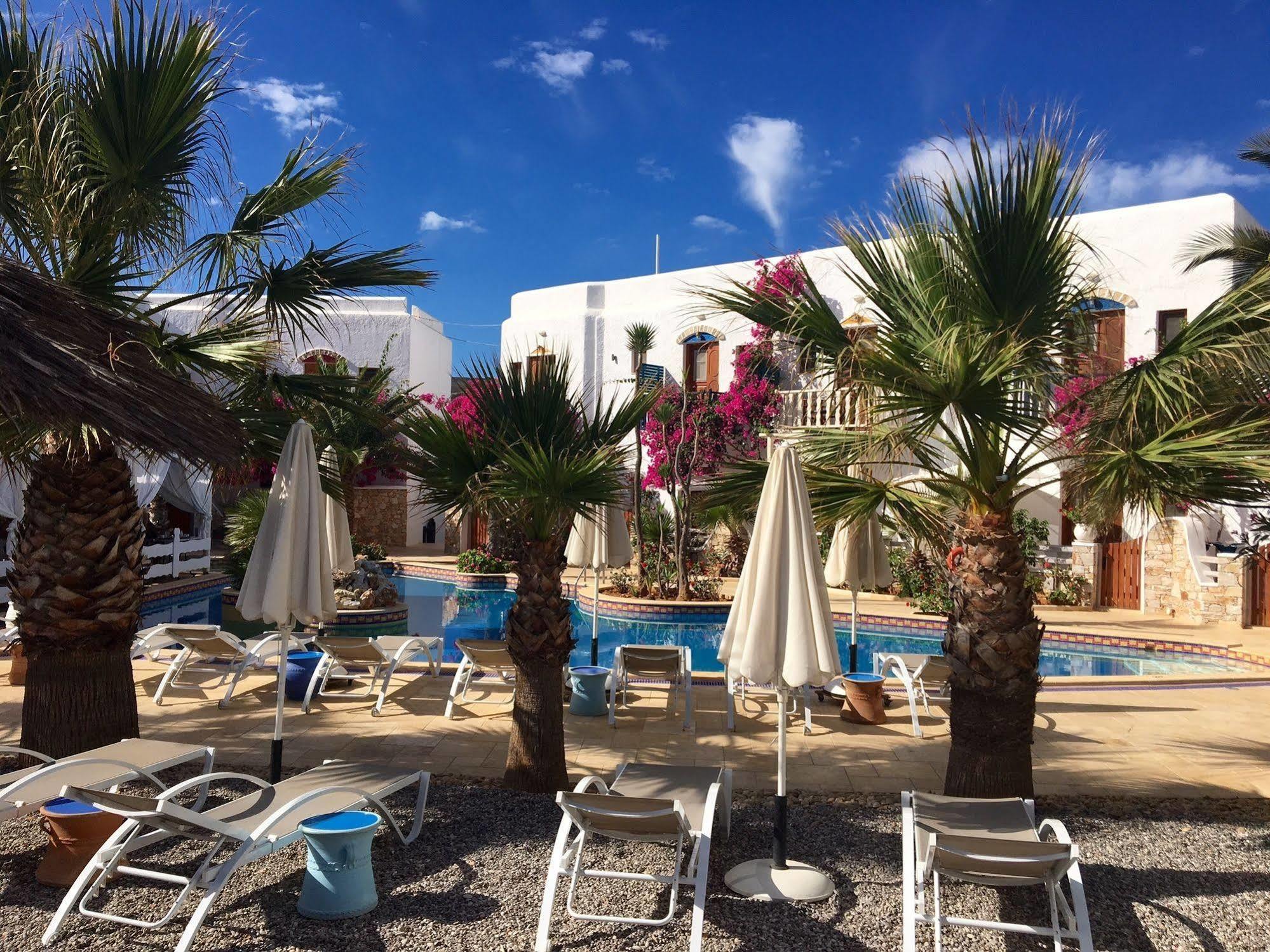 Polikandia Hotel Folégandros Exterior foto
